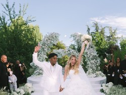 Potret Endrick Gelar Resepsi 10 Bulan Setelah Menikahi Model di Usia 18 Tahun