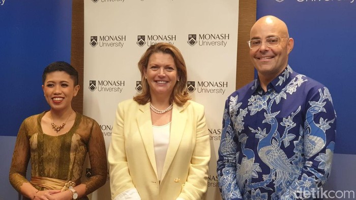 Presiden Monash University Indonesia beberkan langkah-langkah agar lulusannya tak jadi pengangguran.