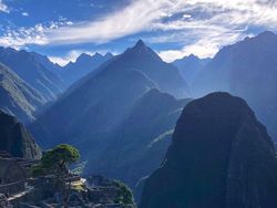 Sudut Pandang Tak Terduga dari Landmark Dunia, Bikin Melotot!