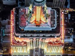 Sudut Pandang Tak Terduga dari Landmark Dunia, Bikin Melotot!