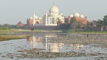 Pemandangan Taj Mahal yang Lebih Menyedihkan Foto: Demilked