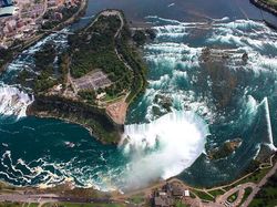 Sudut Pandang Tak Terduga dari Landmark Dunia, Bikin Melotot!