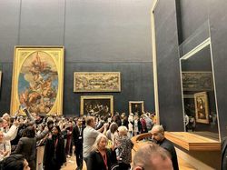 Sudut Pandang Tak Terduga dari Landmark Dunia, Bikin Melotot!