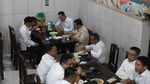 Potret Prabowo, Jokowi dan Gibran Makan Bersama di Warung Bakmi Jawa Solo