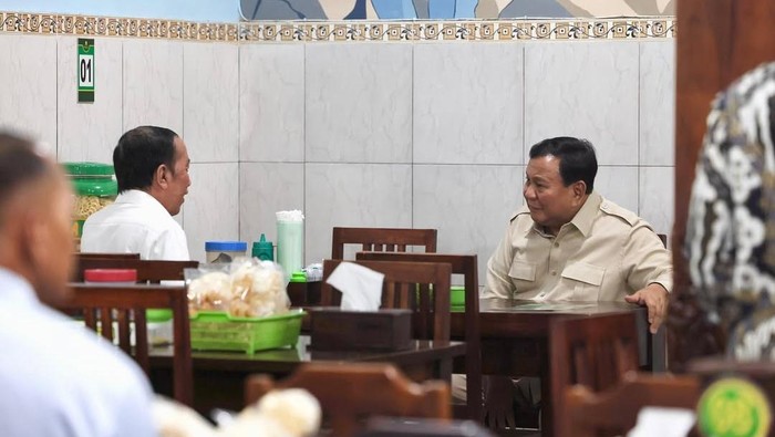 Prabowo dan Jokowi makan malam bersama di Bakmi Jowo Bu Citro