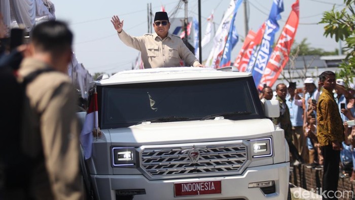 Presiden Prabowo Subianto meresmikan peluncuran kelembagaan 80.000 Koperasi Desa dan Kelurahan Merah Putih di Koperasi Desa Merah Putih (KDMP) Bentangan, Kecamatan Wonosari, Kabupaten Klaten, Jawa Tengah, Senin (21/7/2025). Peresmian dilakukan sebagai bagian dari program kemandirian ekonomi nasional.