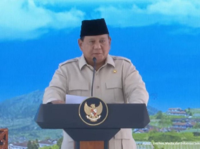 Presiden Prabowo Subianto di acara Kopdes Merah Putih, di Klaten, Jawa Tengah, Senin (21/7/2025).