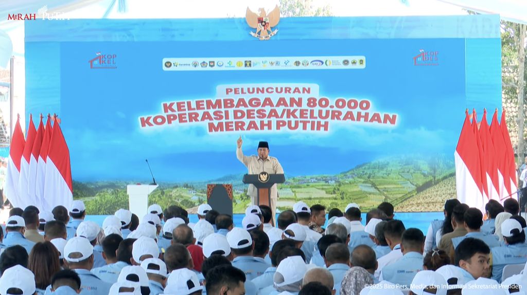Presiden Prabowo Subianto dalam peluncuran Kelembagaan 80.000 Koperasi Desa/Kelurahan Merah Putih, Senin (21/7/2025). (Tangkapan Layar Youtube Sekretariat Presiden)