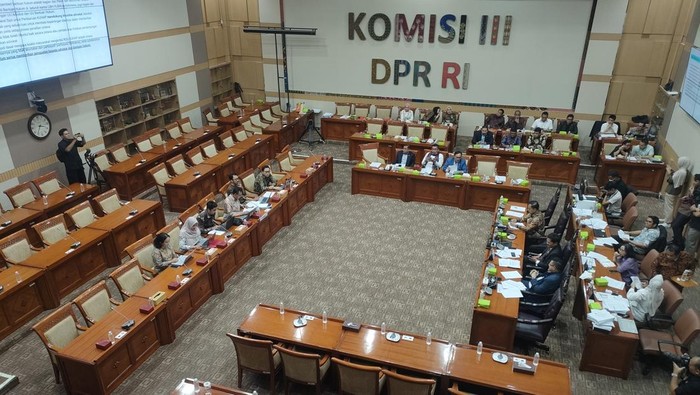 Rapat Komisi III DPR RI membahas RUU KUHAP (Dwi/detikcom)