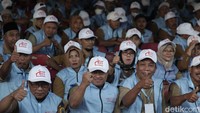 Selain itu, pelaksanaan program ini juga berkolaborasi dengan sejumlah BUMN, seperti PT Pupuk Indonesia (Persero), PT Pertamina (Persero), Bank Mandiri, Bank BRI, PT Bank Negara Indonesia (Persero) Tbk., Bank Syariah Indonesia, Pos Indonesia, PT Telkom Indonesia, InJourney, ID FOOD, dan Bulog.