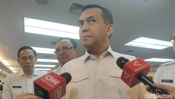 Wakil Menteri Imigrasi dan Pemasyaratan Indonesia (Imipas) Silmy Karim di Kompleks Parlemen, Senayan, Jakarta, Senin (21/7/2025).