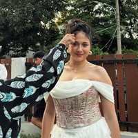 Ini aku nggak pakai dokter gizi ya, terang Sitha. Diakui kekasih Bastian Steel itu bahwa diet yang ia jalani itu secara gratis, tak mengeluarkan biaya apapun. Foto: Instagram/@sithamarino