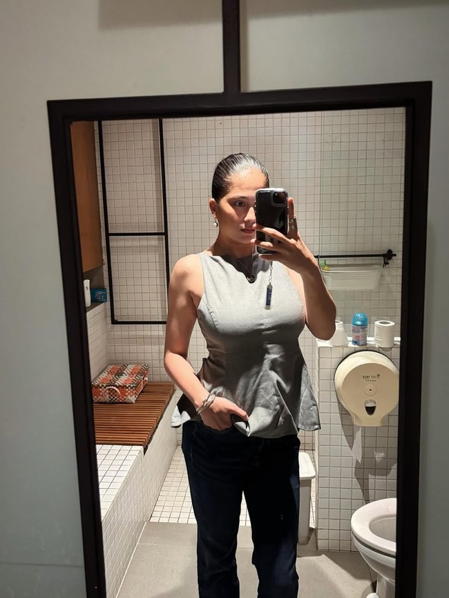 7 Foto Transformasi Diet Sitha Marino: Dari Hampir Obesitas Jadi Makin Fit 7 Foto Transformasi Diet Sitha Marino: Dari Hampir Obesitas Jadi Makin Fit