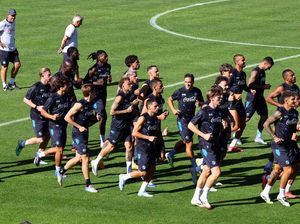 Napoli Kini Lebih Kuat, tapi Tak Akan seperti PSG dan Bayern