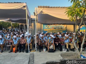 Suasana Lokasi Peluncuran Kopdes Merah Putih Jelang Kedatangan Prabowo