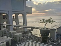 Usaha di Pantai Bingin Dibongkar, Karyawan Syok Kehilangan Pekerjaan