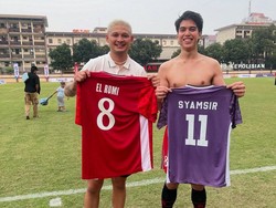 Syamsir Alam Vs El Rumi, Panas di Lapangan Berakhir dengan Pelukan