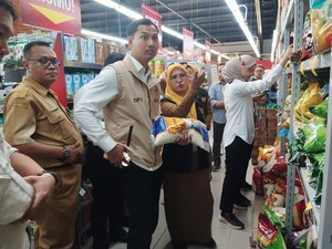 Produk Berkutu Ditemukan Saat Sidak Beras Premium di Kota Kediri