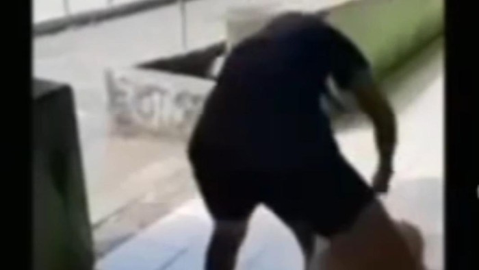 Video memperlihatkan pelajar SMP dianiaya rekannya