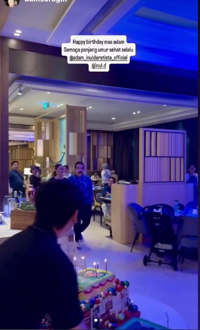 Adam Suseno Ultah ke-59, Inul Daratista Kasih Kue Menggemaskan