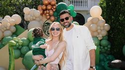 Intip 5 Nama yang Jadi Wali Baptis Anak Selebritas Hollywood