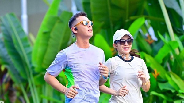 Ussy Sulistiawaty Full Senyum, Andhika Pratama Ngos-ngosan