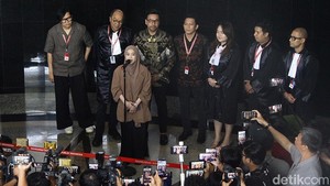 Lesti dan sederet musisi memberikan keterangan pers usai mengikuti sidang uji materi UU Hak Cipta.