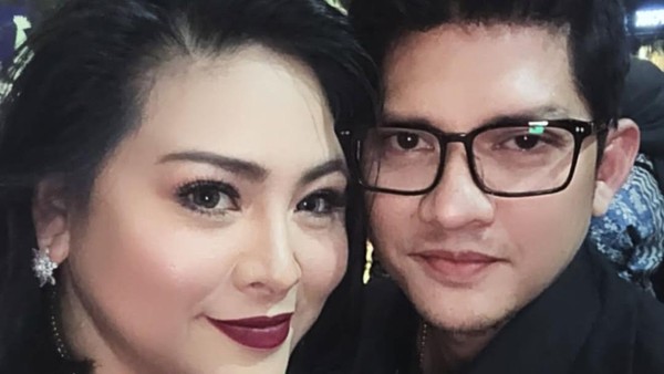 13 Tahun Pernikahan Audy-Iko Uwais Jauh dari Gosip