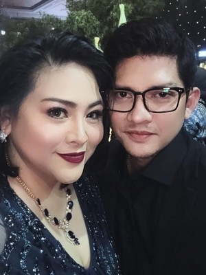 13 Tahun Pernikahan Audy-Iko Uwais Jauh dari Gosip