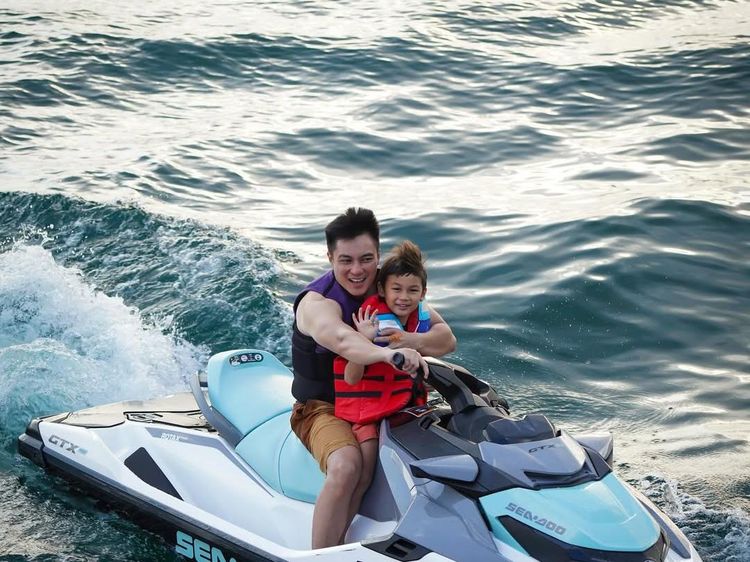 Baim Wong Ajak Anak Liburan di Danau Toba, Begini Keseruannya