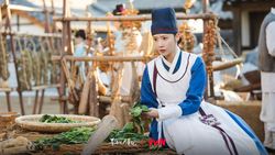 Lim Yoona Terjebak di Masa Lalu, Jadi Chef Raja Angkuh