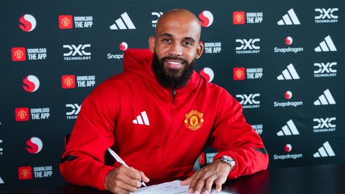 Transfer Bryan Mbeumo diumumkan Manchester United pada Selasa (22/7/2025) dini hari WIB. Manchester Merah mendatangkan Mbeumo dari Brentford dan memberinya kontrak berdurasi 5 tahun.