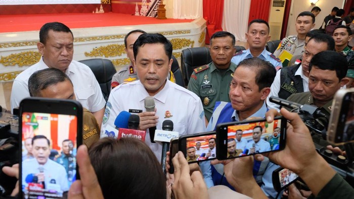 Deputi Bidang Modifikasi Cuaca BMKG Tri Handoko Seto menyampaikan asap karhutla di Provinsi Riau tidak ada yang sampai ke negara tetangga, Selasa (22/7/2025).