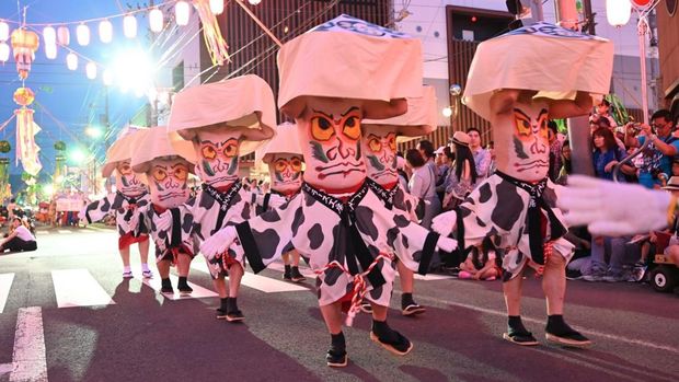 Festival Pusar atau Hokkai Heso Matsuri di Hokkaido, Jepang