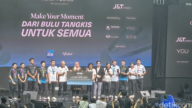 Fun Match Bulutangkis Oppo ‘Make Your Moment: dari Bulutangkis untuk Semua’