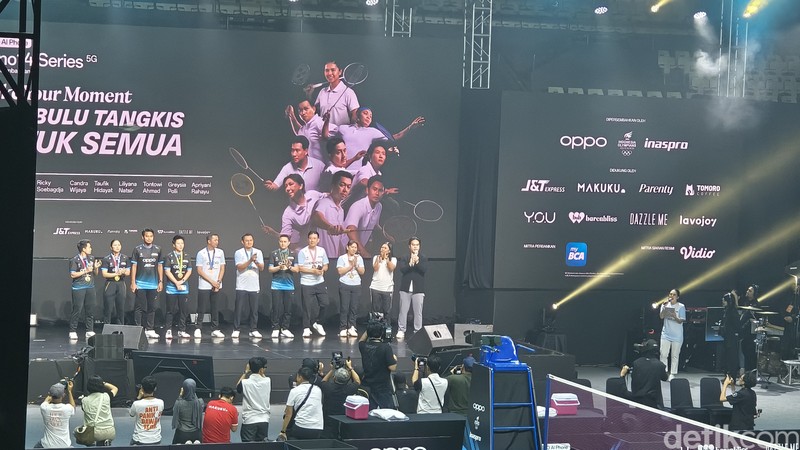 Fun Match Bulutangkis Oppo ‘Make Your Moment: dari Bulutangkis untuk Semua’