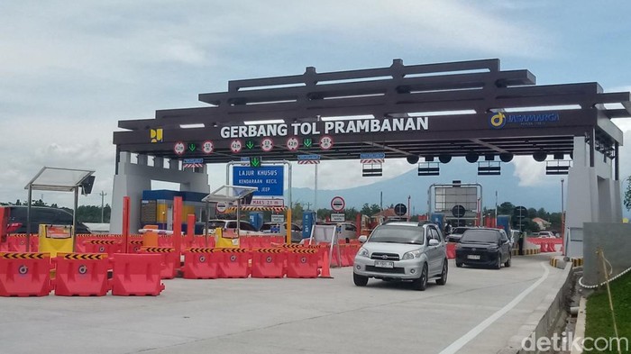 Gerbang Tol Prambanan, Klaten, yang menjadi bagian dari Jalan Tol Jogja-Solo. Foto diunggah Selasa (22/7/2025).