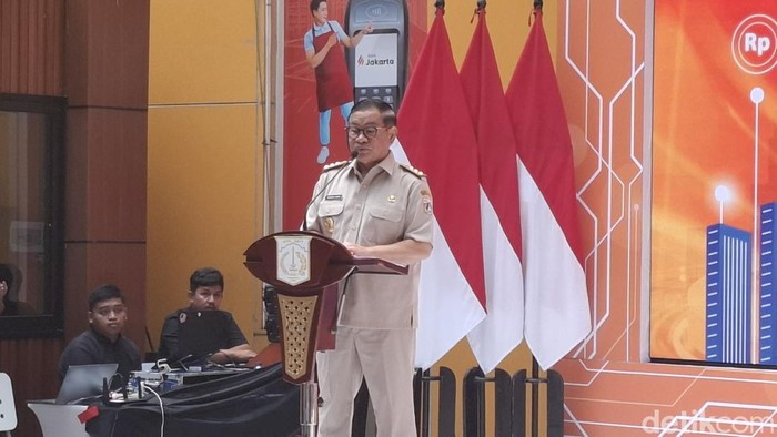 Gubernur DKI Jakarta Pramono Anung mendukung kolaborasi strategis antara Bank Jakarta dan Asosiasi Pedagang Kaki Lima Indonesia (APKLI) Perjuangan. (Belia/detikcom)