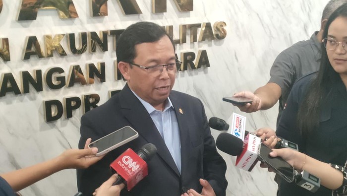 Sekjen Partai Demokrat Herman Khaeron di kompleks parlemen, Senayan, Jakarta Pusat, Selasa (22/7/2025).
