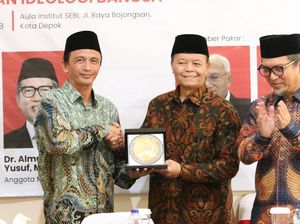 HNW Ajak Generasi Muda Teladani Pendiri Bangsa demi Indonesia Emas 2045