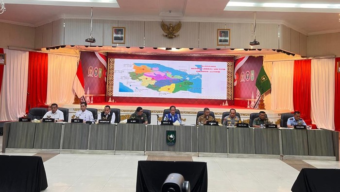 Konferensi pers terkait karhutla di kantor Gubernur Riau, Selasa (22/7/2025).