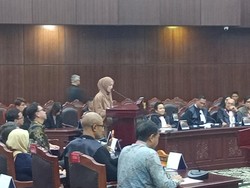 Video: Lesti Kejora Curhat ke Hakim MK soal Kasus yang Dilaporkan Yoni Dores
