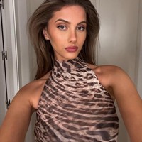 Ring girl sering kali menarik perhatian penonton acara olahraga. Lux Mila Mackay baru-baru ini viral karena kecantikannya dalam laga tinju. Foto: Instagram Lux Mila Mackay