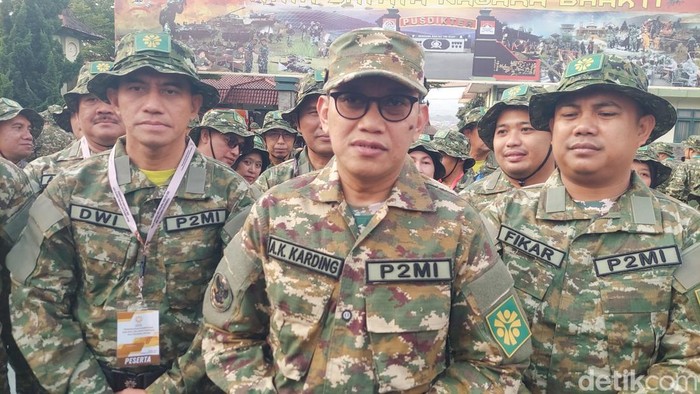 Menteri P2MI saat buka retret pegawai Kementerian P2MI di KBB