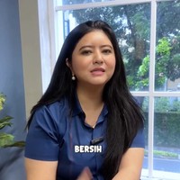 Tak hanya sebagai ruang penyembuhan, Laras Diri Nusantara juga membawa misi sosial. Seluruh hasil penjualan tiket dialokasikan untuk program pendampingan anak muda yang kesulitan mendapat pekerjaan, sebuah kolaborasi bersama Talenesia—platform pengembangan karier yang dipimpin oleh Aldo Massali. (Foto: Instagram/@qorysandioriva)