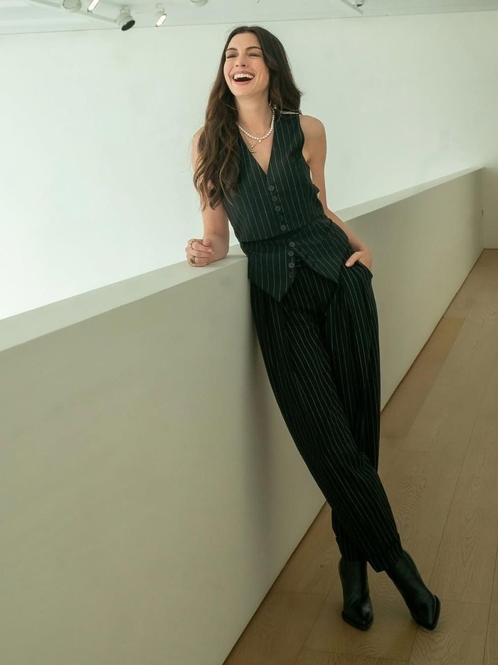 Penampilan Perdana Anne Hathaway di The Devil Wears Prada 2