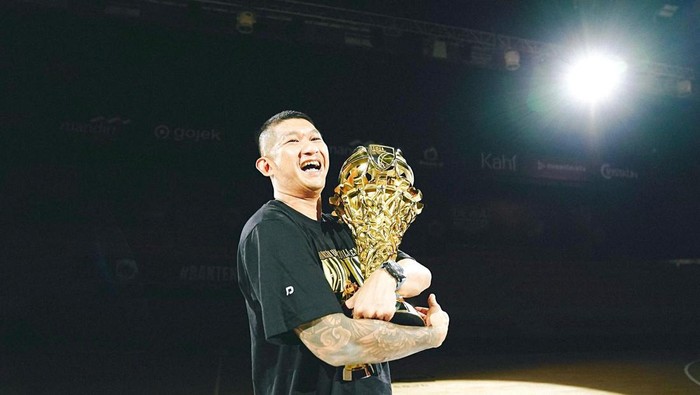 Presiden Dewa United Banten, Michael Oliver Wellerz (OW)