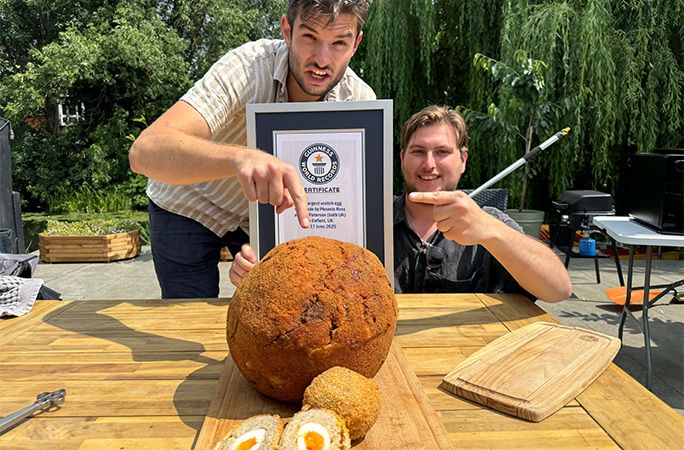 Wow! Scotch Egg Terbesar di Dunia Lebih Gede dari Bola Bowling