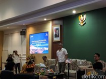 Rocky Gerung Dorong Pemerintah Buat Kurikulum tentang Ekologi untuk Anak SD