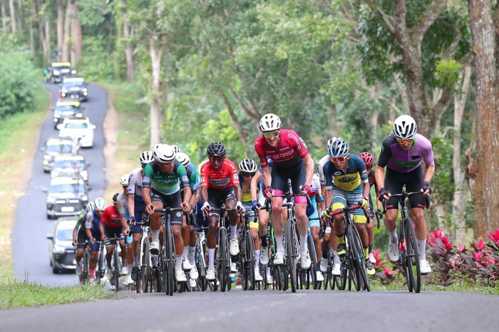 Ajang balap sepeda internasional, Tour de Banyuwangi Ijen (TdBI) kembali digelar dengan diikuti 128 pembalap yang berasal dari 24 negara.